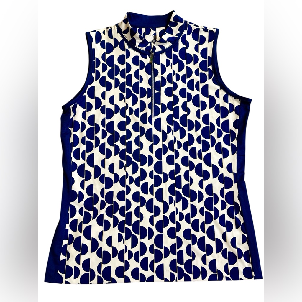 Tail Sleeveless Blue And White Geometric Women's Athletic Top. Medium